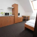 Wellness A Restaurace U Gigantu Penzion 4*